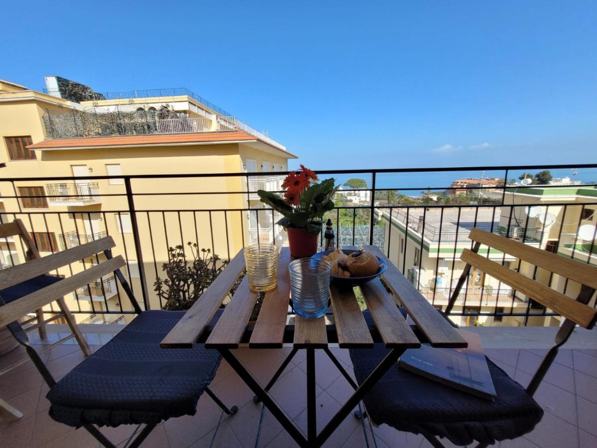 Sara Blu Apartment Sorrento Esterno foto